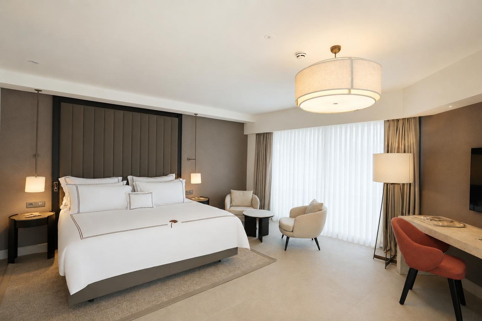 Superior Corner Suite